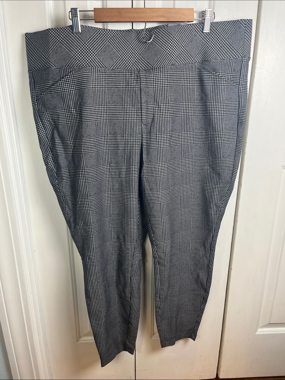 NWT Torrid 3R Pull-On Pocket Pixie pants gray black office high rise plaid